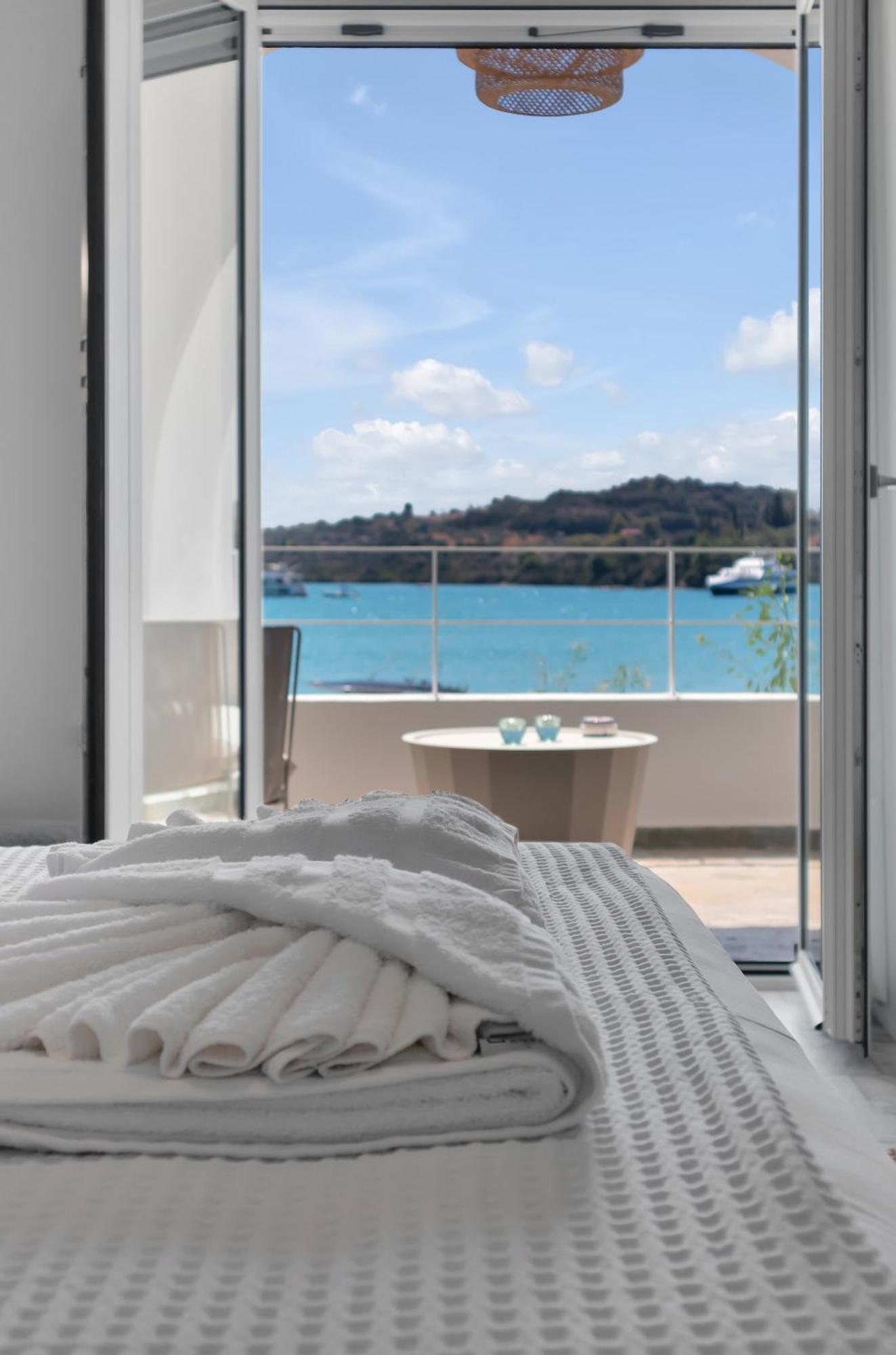 Kavouraki Apartment & Studio Porto Heli Ngoại thất bức ảnh